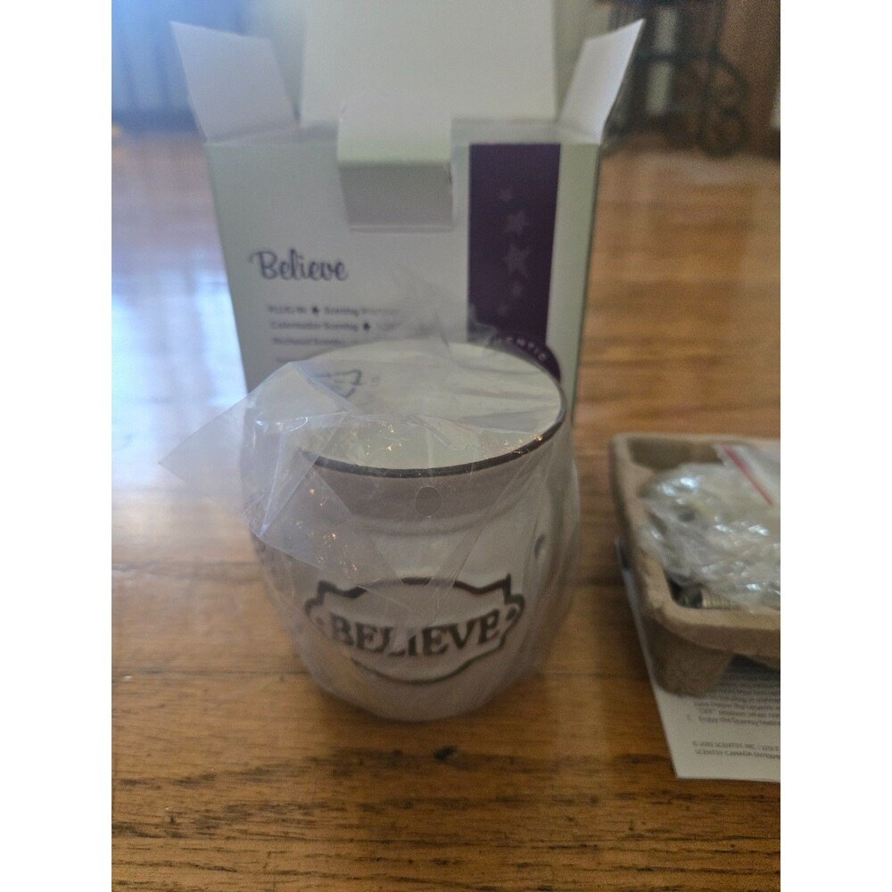 Scentsy "Believe" Wall Plug-In Warmer Night Light Ceramic Wax - New In Box!